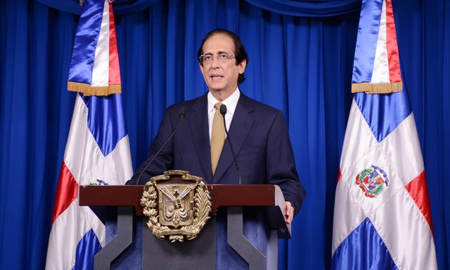 Montalvo: habrá un nuevo toque de queda
►►bit.ly/3j8W3Xs por <a href="/Adelaida33/">𝓐𝓭𝓮𝓵𝓪𝓲𝓭𝓪 𝓜𝓪𝓻𝓽í𝓷𝓮𝔃 𝓡.🇩🇴 🦂</a> #elCaribe