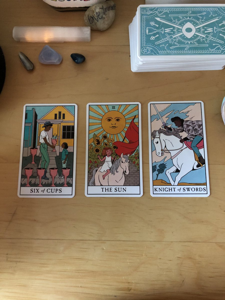 EereesIris's tweet photo. Another sun in the spread! Positivity is gleaming out regardless of what is going on. Last spread had the sun and now here it is again. This is good 🙌🏽 https://t.co/U4HBr0JTZ1
