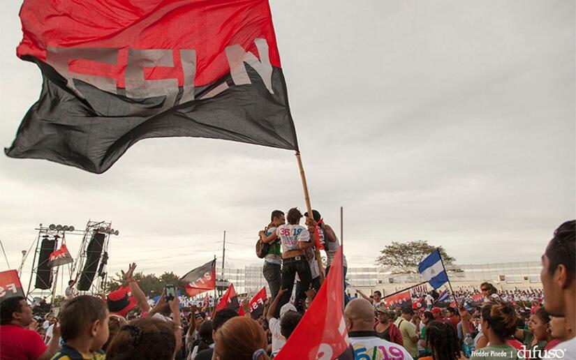 WilsonArt_'s tweet photo. 🔴⚫🇳🇮En #Nicaragua ondea la bandera Sandinista ✌✌👏👏 #41ElPuebloNoSeDetiene #41CualEsLaConsigna #VencemosVenceremos https://t.co/7EPmWe9MBR
