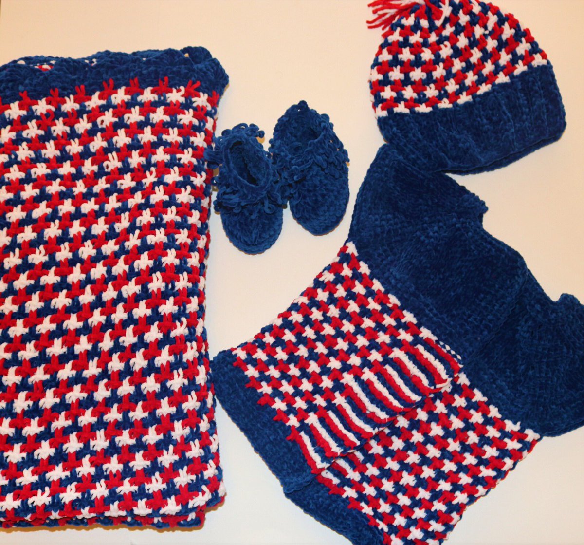 sevimshandarts2's tweet photo. #handmade #craft #dising #babe #tinny #child #ladies #kolye #necklace #scarf #blanket #tablecloths #cardigan https://t.co/o1LkXF8GGK