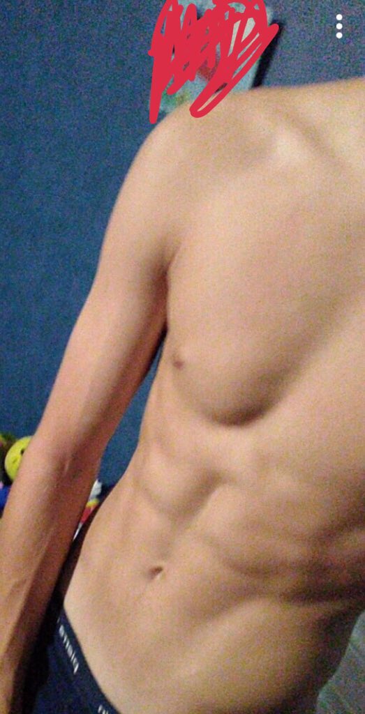 CtltLogan's tweet photo. Évolution en 1 an et demi de 60 à 81 kg https://t.co/fajOh0vh67