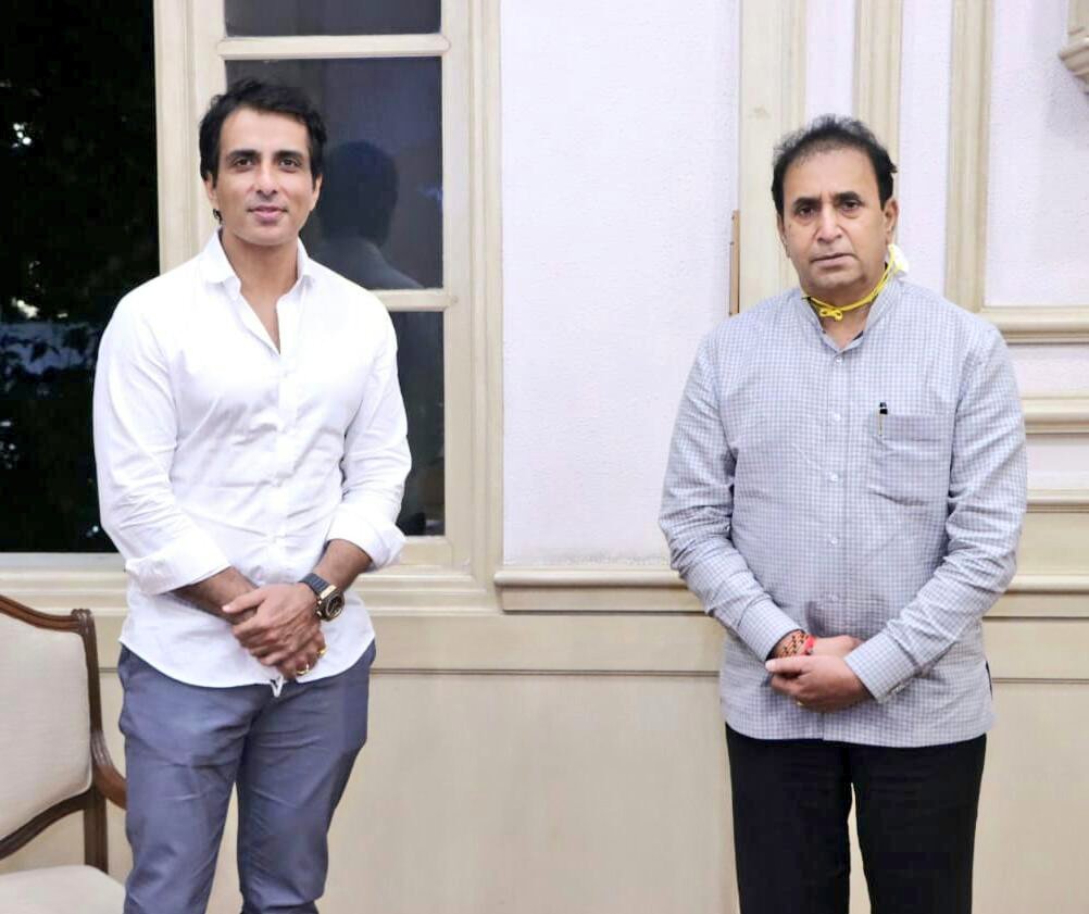 SonuSood tweet picture