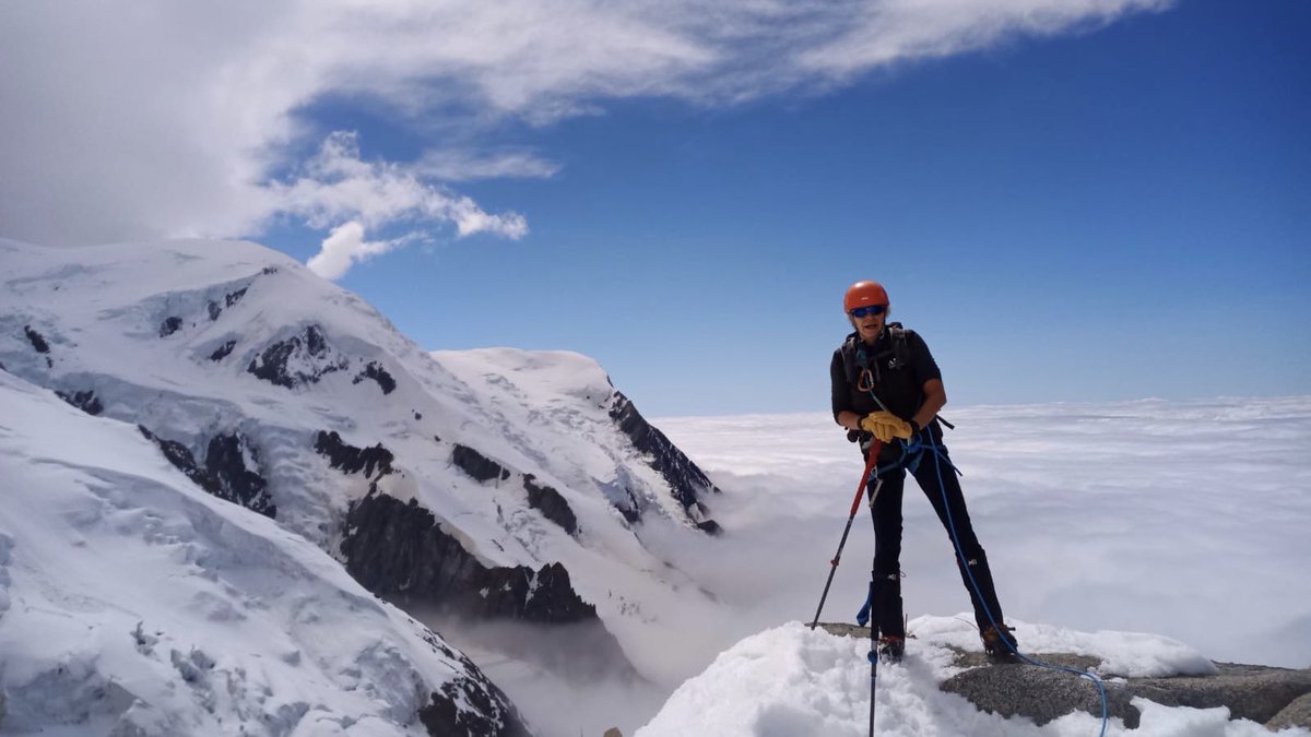 AMOS_Lille's tweet photo. 🏔 Félicitations à notre intervenante &amp; coach Dorinne AFFLARD, qui vient de gravir les 4810m du #MontBlanc 🤩 https://t.co/Izb8yDzyEJ