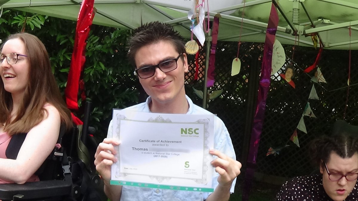TheNationalStar's tweet photo. Look at all those smiling faces of our leavers at Elizabeth House! Congratulations all of you and enjoy the well-earned celebrations! #LeaversCeremony #LeaversHighlights https://t.co/5nPgeQV8TI