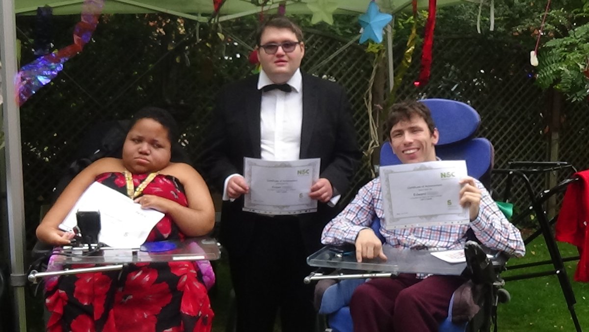 TheNationalStar's tweet photo. Look at all those smiling faces of our leavers at Elizabeth House! Congratulations all of you and enjoy the well-earned celebrations! #LeaversCeremony #LeaversHighlights https://t.co/5nPgeQV8TI
