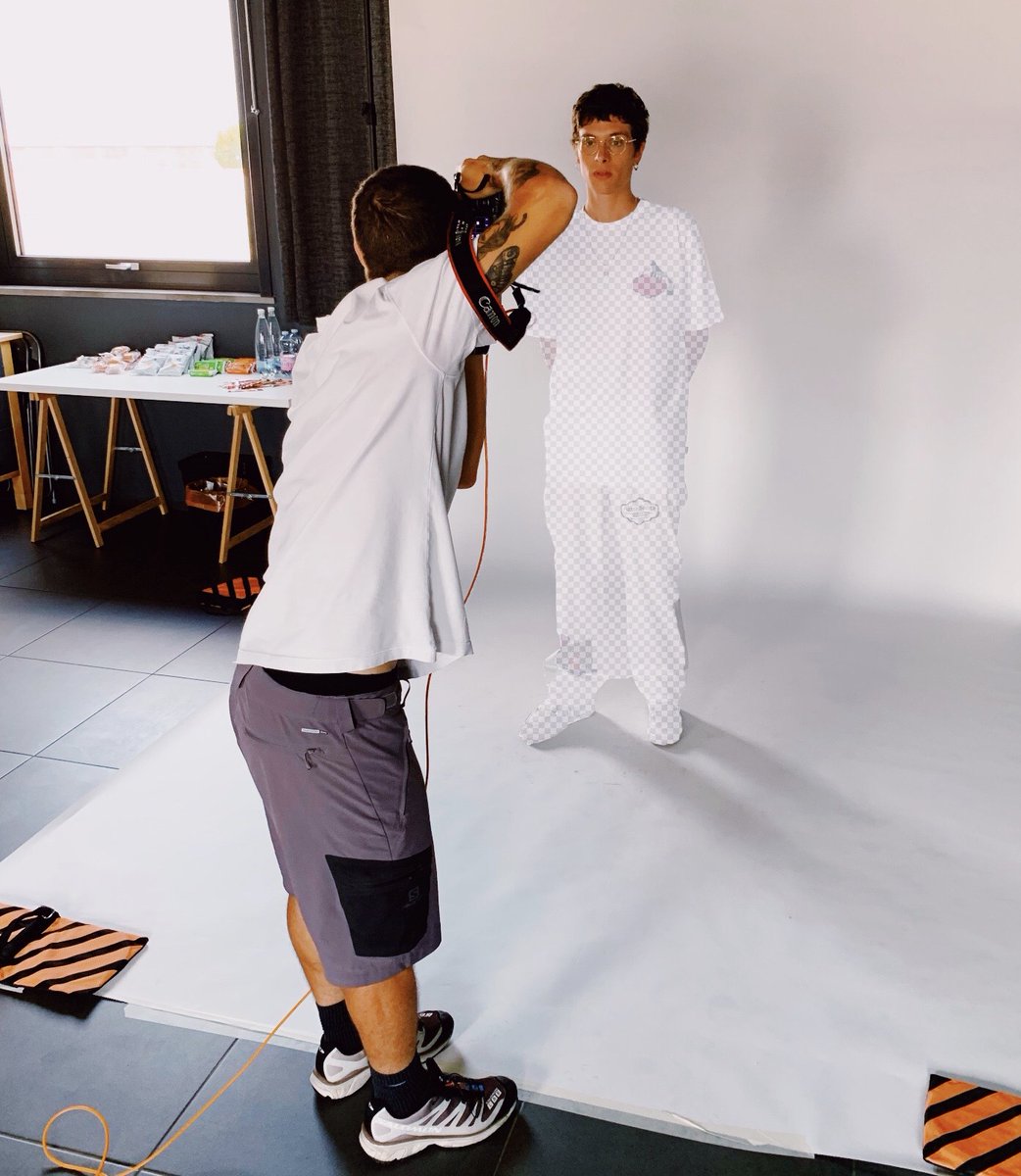 nvallenari's tweet photo. Shooting day.
#Unaforesta #PasdeMer https://t.co/tHbwarW6lV