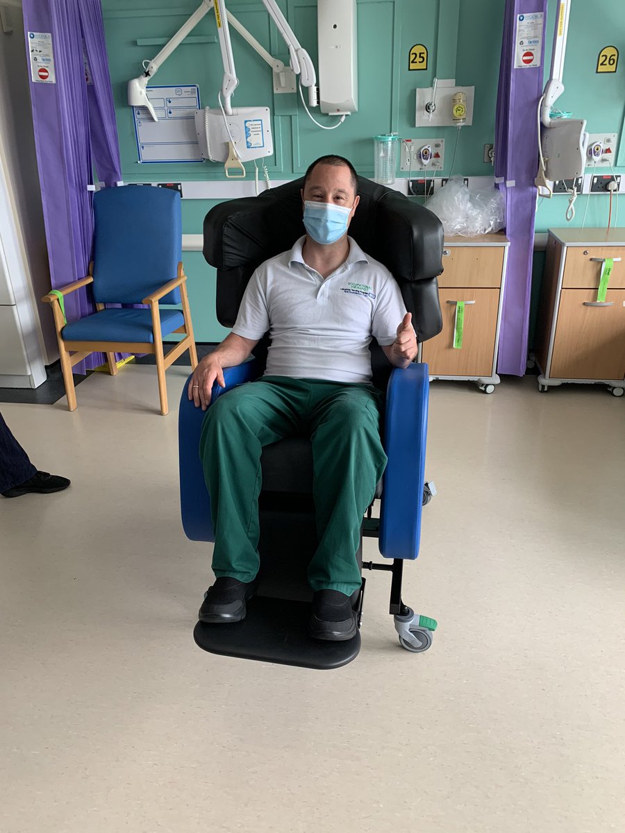 A lot of love for our fabulous new chair for <a href="/lthtr_team23/">Ward 23 LTHTr</a> &amp; <a href="/RespHighCare/">Respiratory High Care Unit LTHTR</a> 🥳 Excellent teaching session from <a href="/SeatingMatters/">Seating Matters</a> for all the ward staff 👏🏻 Extra big thanks to @katebamber2606 for making dreams happen 🥰
