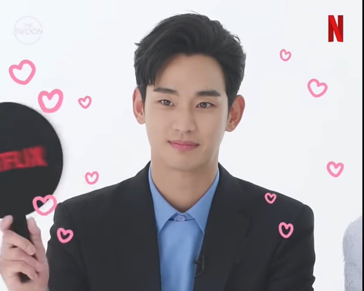 GDolotina's tweet photo. Some part of me actually wanted Kim Soo Hyun to have a red flag but he's so nice, funny, cute, and talented that I just have stan 🥺 https://t.co/MlVI5EmbGO