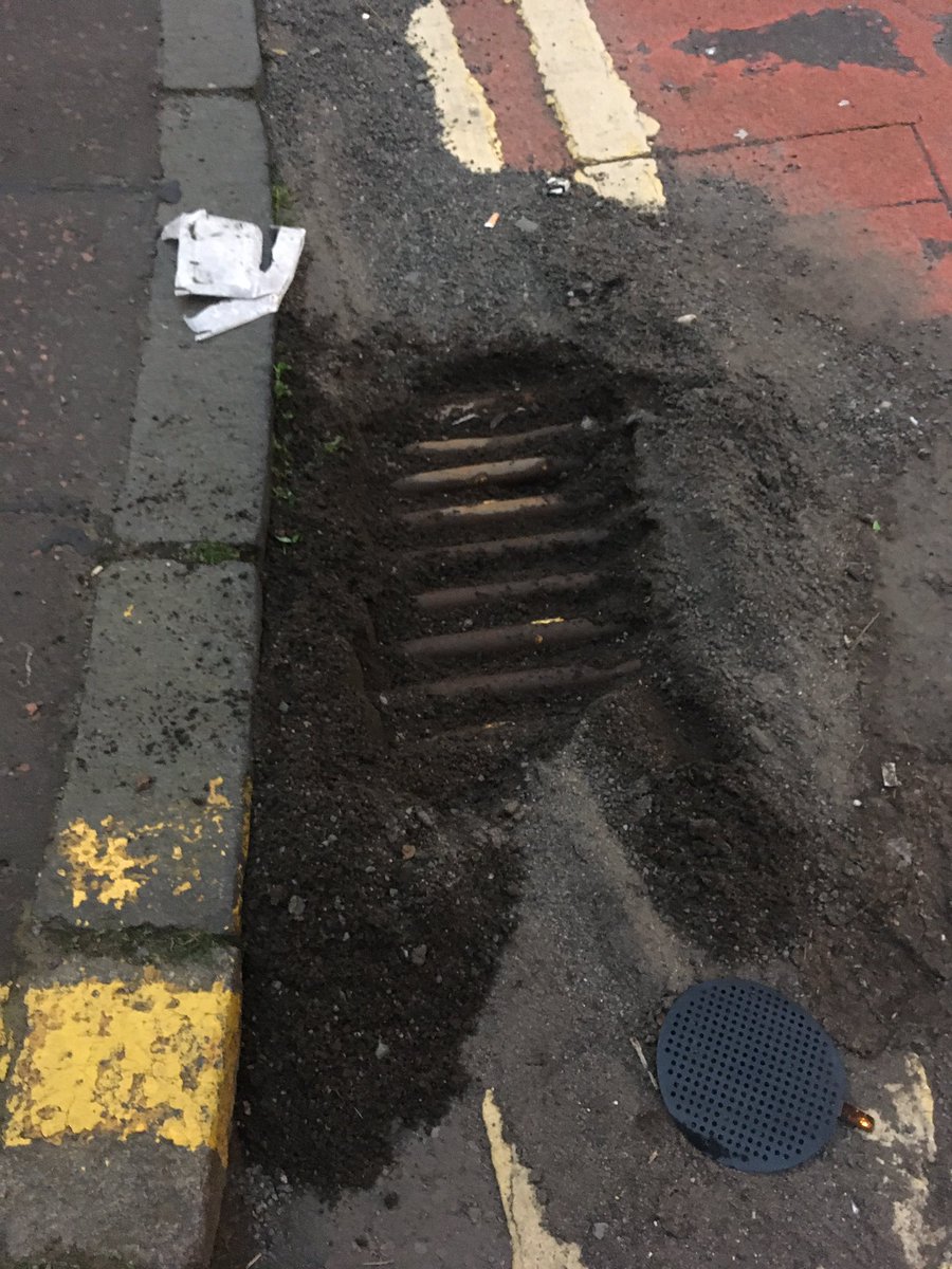 policeboxproj's tweet photo. ‘Road Gullies’ // Leamington Terrace is relatively steep and when it rains, water flows quite quickly down the street - carrying with it grit and silt. 

Gullies along the kerb are designed to intercept the water and stop water ponding in the road and at properties. (1/3) https://t.co/pVH87Tc83H