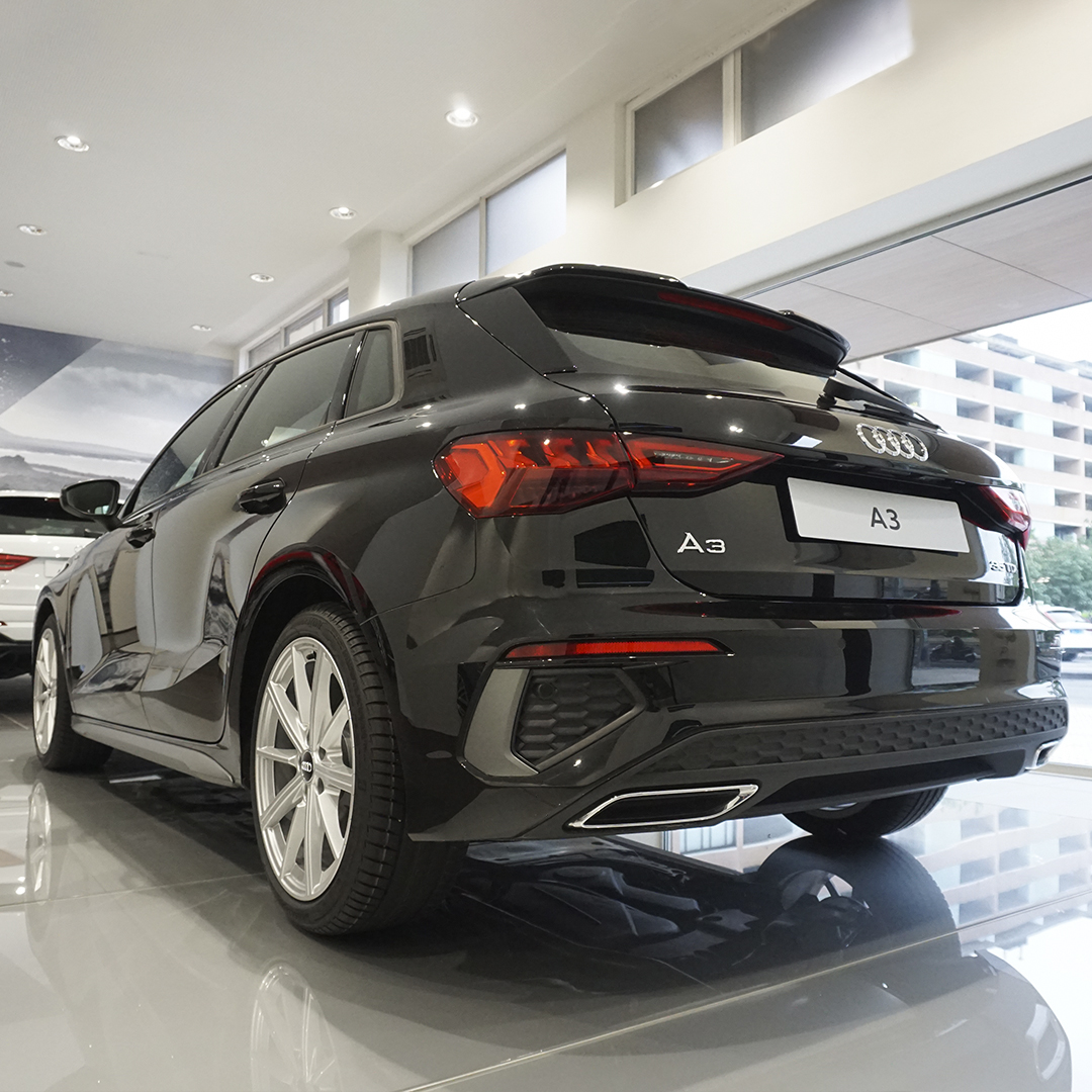 AudiMenai's tweet photo. ¡Ya tenemos en nuestra instalación de #SanSebastián el Nuevo #AudiA3Sportback! 🙌

Solicita tu cita previa y descúbrelo:
🌐 https://t.co/trb21td8Mn
☎️ 943 32 70 66
📧 ventas@menai.audi.es https://t.co/B1ZeFZTPi1
