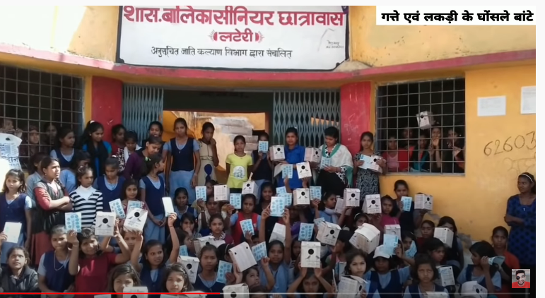 SaveBirdsOrgan1's tweet photo. The Organization Employing the marginal people to prepare Shelter and food. Also, we are spreading awareness to peoples. We have distributed 10,000+ Nest Box to students in various Schools and colleges. Please Donate a little contribution which will provide them a Home. https://t.co/a1eCw3jx1p