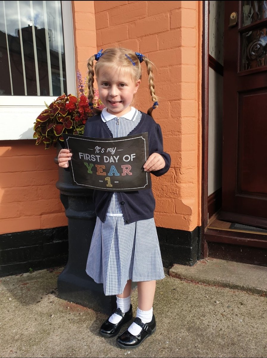 DelliusEmma's tweet photo. We did it !!!!! So proud of this little lady x @otterSomervill1
@SomervilleCH44
#SomervillePrimHomeLearning https://t.co/2dI8giUZzY
