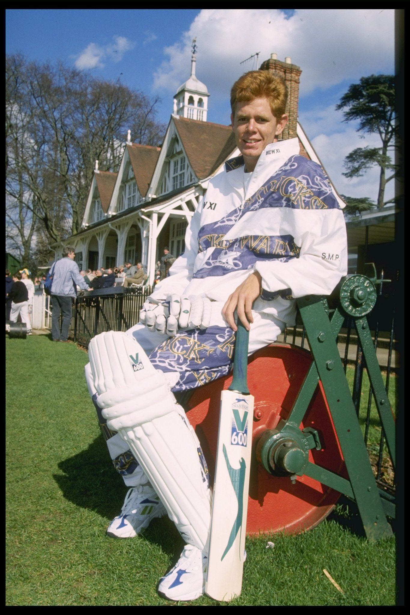   Happy birthday to Shaun Pollock, 47 today...

Here he is in some outstanding clobber 