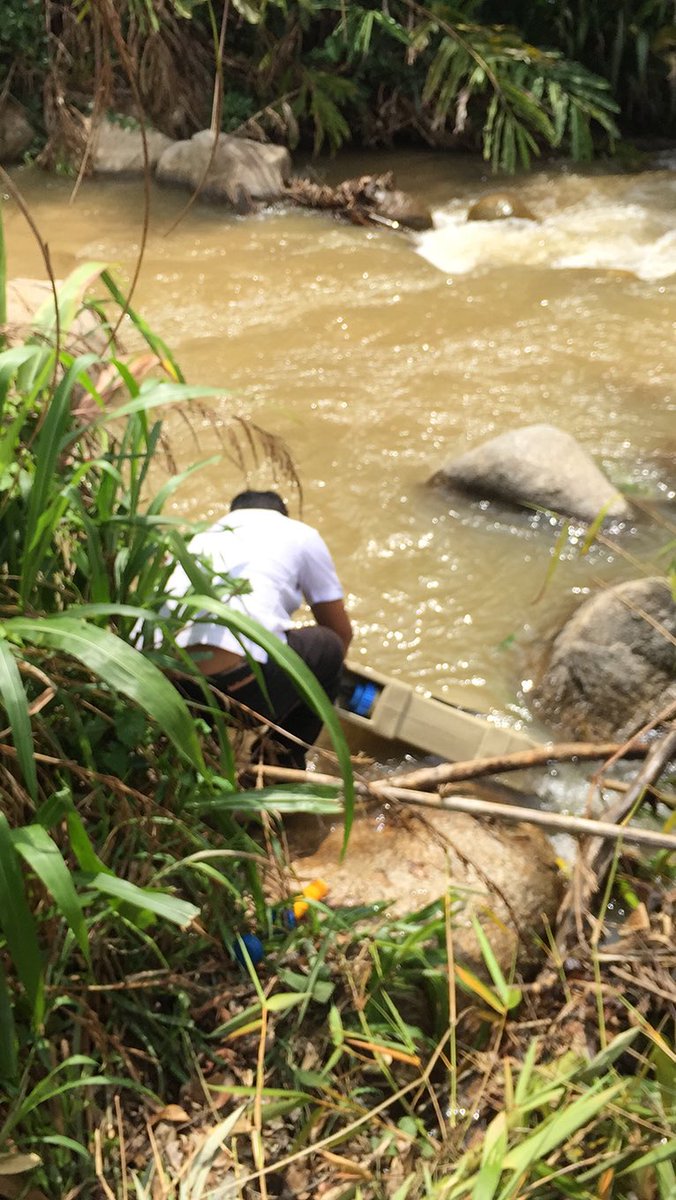 h2go_global's tweet photo. Clean water on the go!
Our H2GO CarryCan has a lifetime production of 40,000 litres and is able to provide a family of 5 sufficient drinking water for up to 4 years. DM us to learn more about our sustainable solutions!
#H2GOGlobal #LetLifeFlow #EndWaterPoverty https://t.co/QcflQRs7Y2