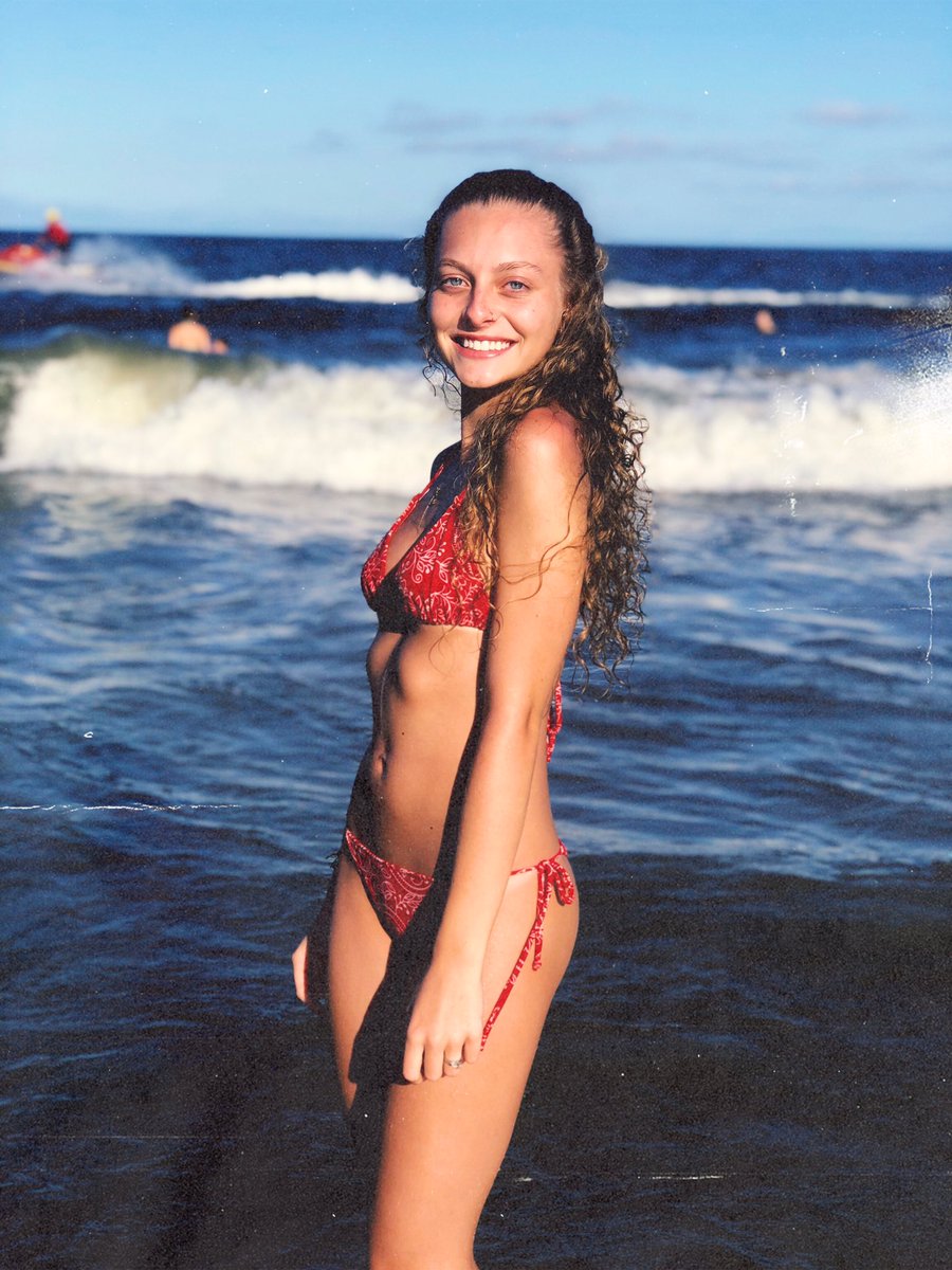 milenatlimaaa's tweet photo. // deposite aqui sua foto na praia

mais de uma pq eu amo https://t.co/lI8KSyPCwf
