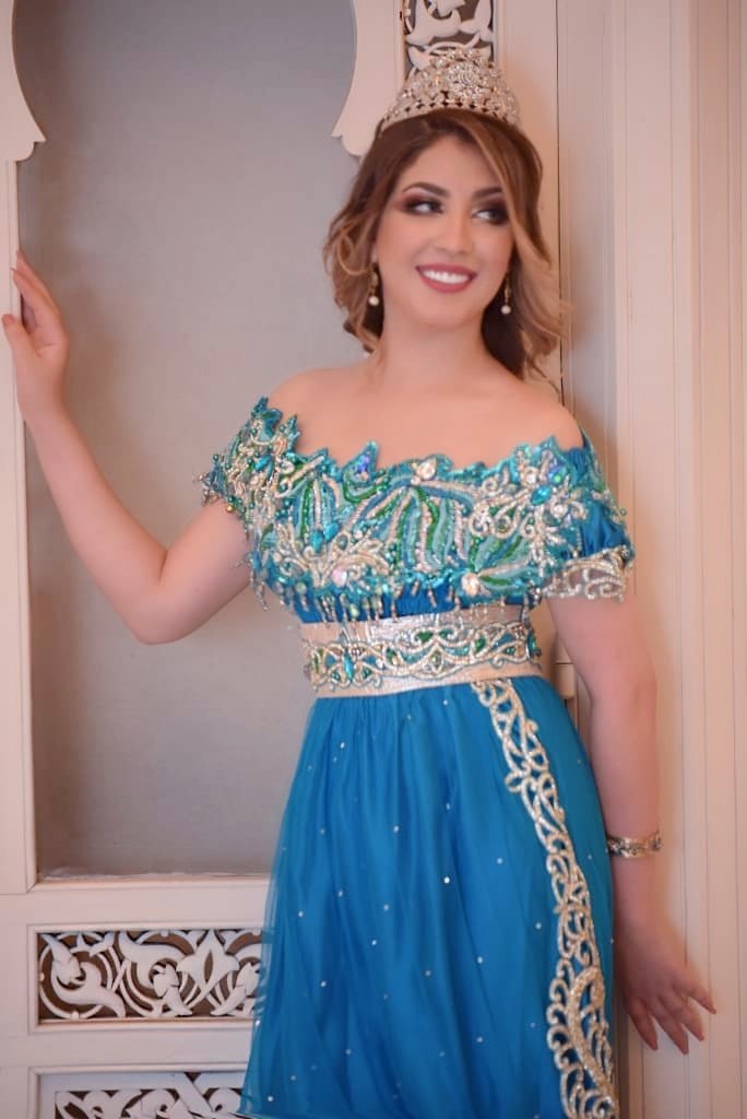 SuhilaBnLachhab's tweet photo. #مساء_الخير #البلوزة_الوهرانية 
#الجبة_الجزائرية #تنوع_لباسنا_الجزائري #الجزائر_البلد_القارة_الثقافية #العروس_الجزائرية #العروس #الجزائر #الجبين_حلي_جزائري #سهيلة_بن_لشهب #souhilabenlachhab https://t.co/KjXidGCwbO