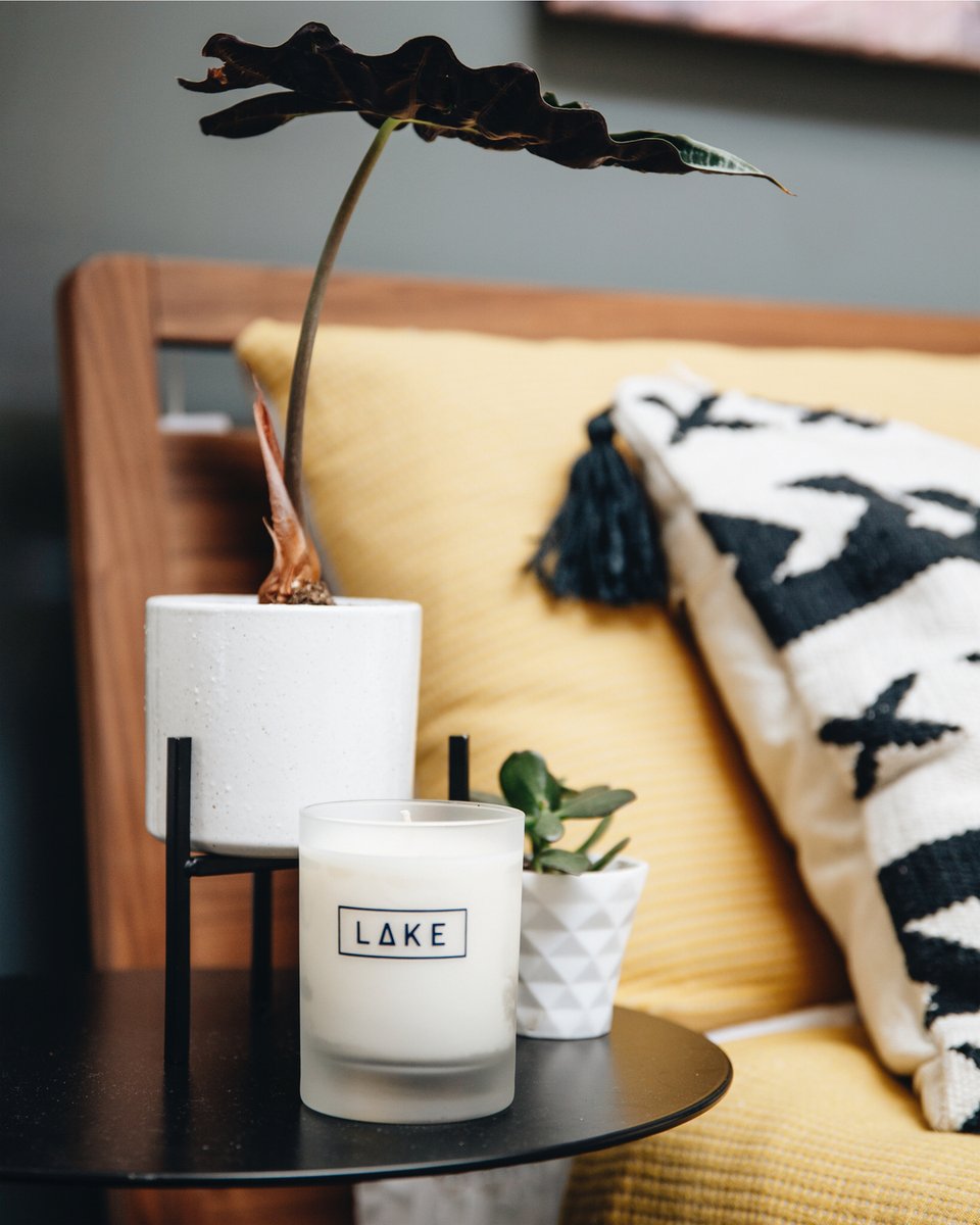 Burning at both ends? @lakecandles , will give you the aromatherapy you need. There's a scent for every occasion.
#madeinkc #shoplocal
📸: blamilton_