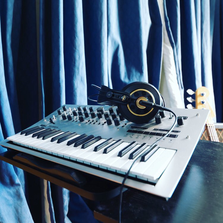 mustardseede15's tweet photo. #analoguesynth @KorgUK #minilogue #mustardseedstudio #stratford #eastlondon 📷 @tutti_space #openforbusiness https://t.co/XR7ZHzcfQC