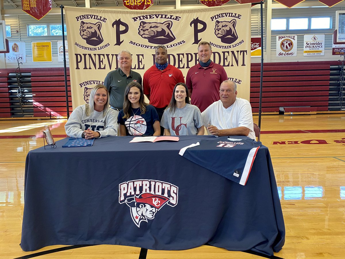 halle jones (hallej2020) Twitter