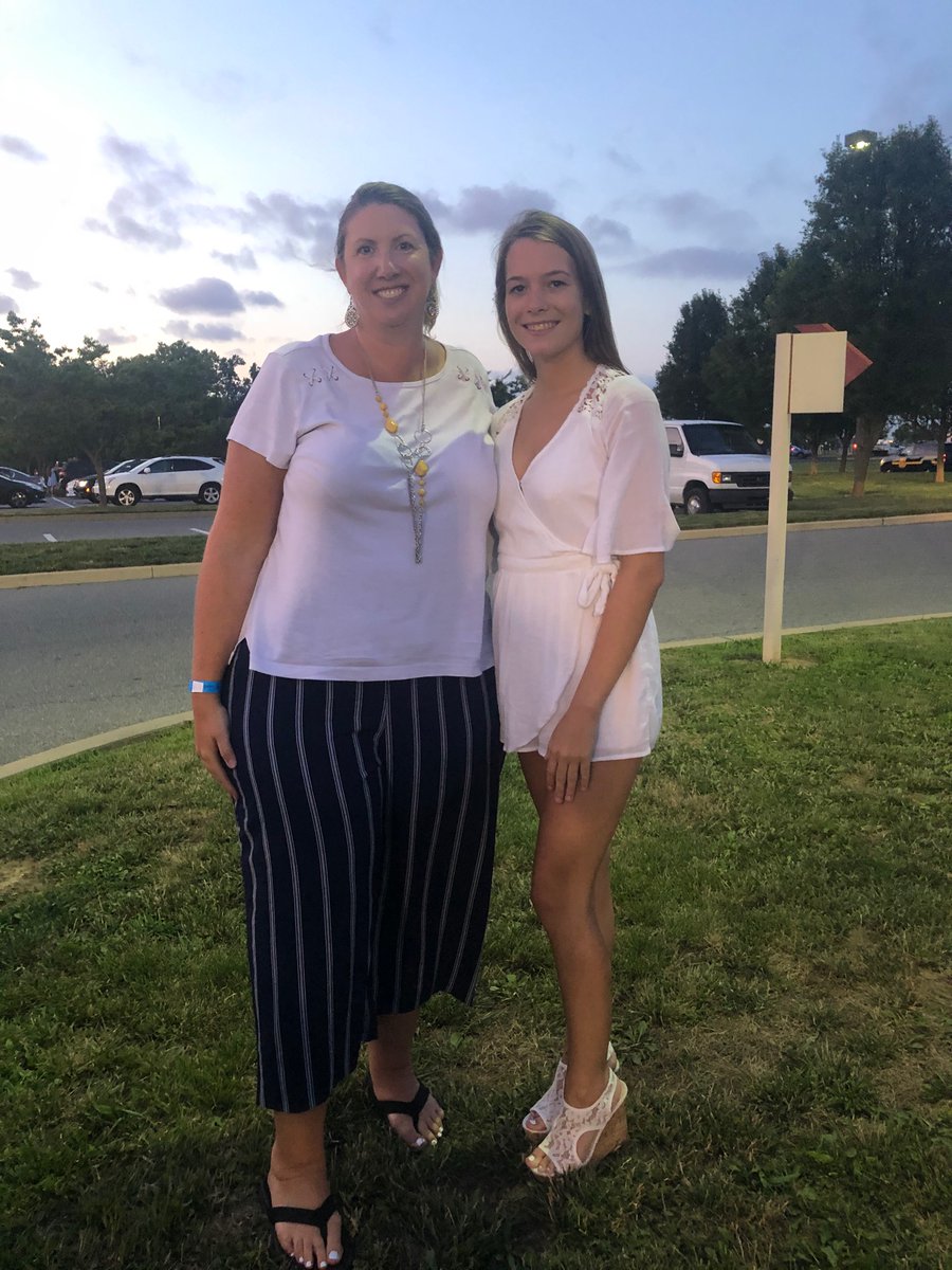 MSemonelle's tweet photo. Another MHS Early Childhood Teacher Academy graduate!  So proud!  💙⚔️Ⓜ️ #mhsproud #cavalierpride #cavspride https://t.co/cAIAgp9J5q
