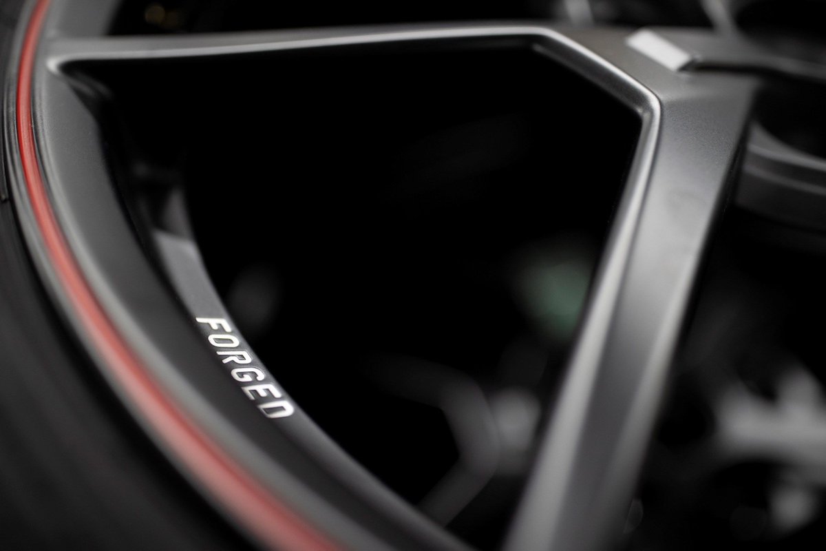 AutoserHonda's tweet photo. Nuestra edición limitada Suzuka Circuit del TypeR, detalles que marcan la diferencia 😎 // Our limited edition Suzuka Circuit of the TypeR, details that make the difference 
#Honda #Autoser #Suzuka #Civic #TypeR #LimitedEdition https://t.co/zYXO0Dnc0i