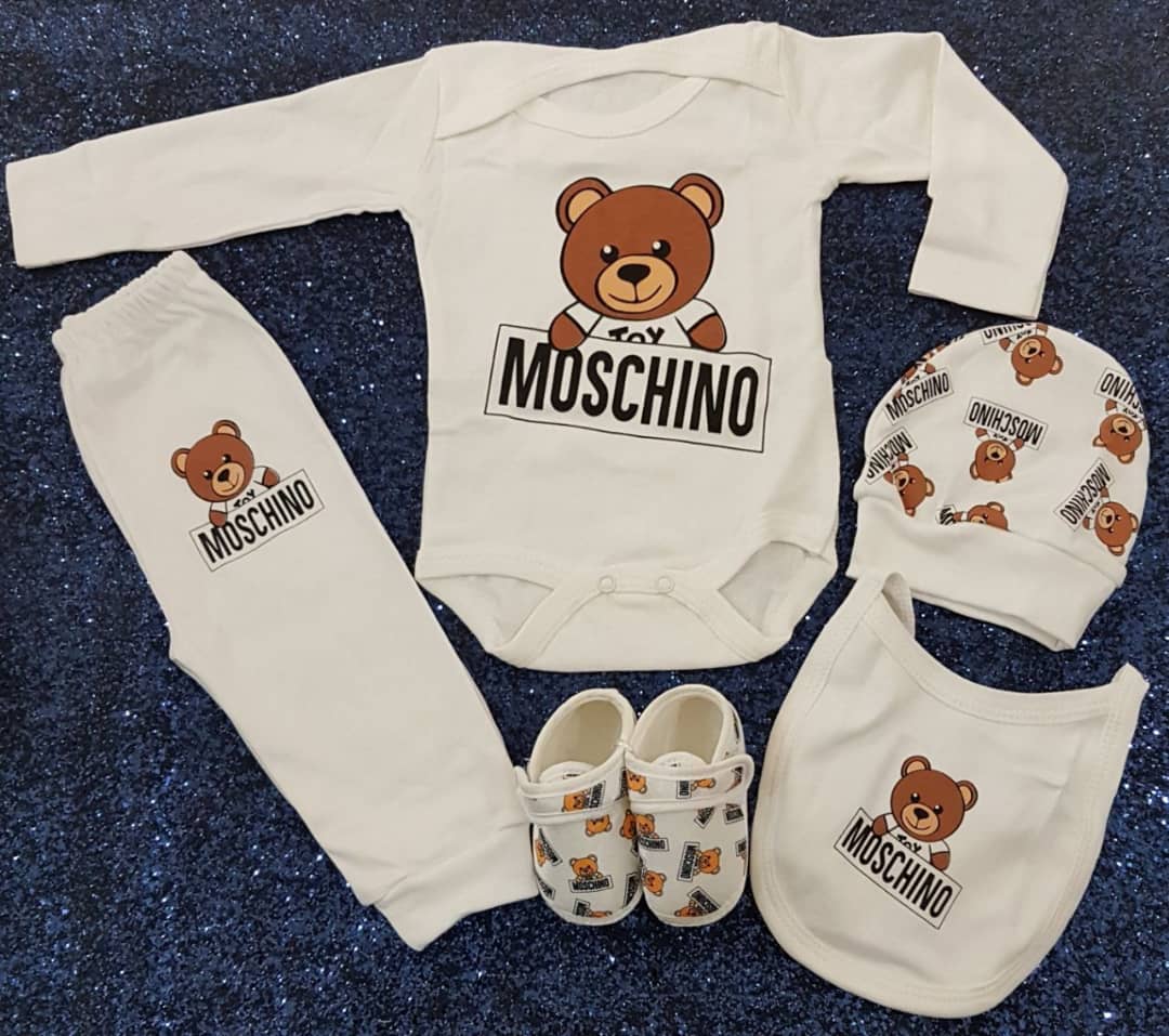 Enyi_nwanyi's tweet photo. Where are my #teamnewborn
I have beautiful wears for our lovely babies🥰
Size:0-6months.
Price is affordable. https://t.co/HYY5LdsEDi