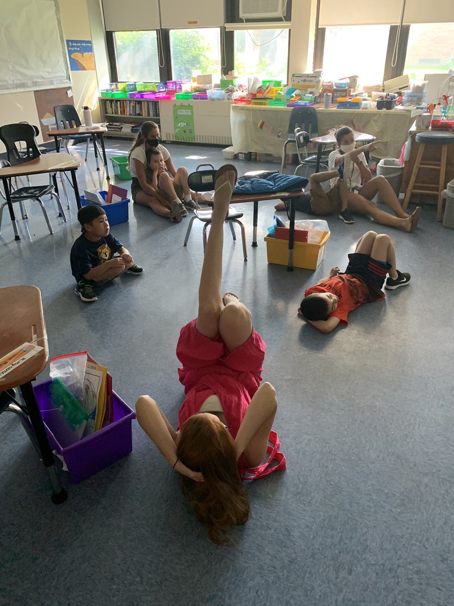 mskarfinkel's tweet photo. A little early morning butterfly yoga to start our day mindfully! ☺️🙏🏼🦋 @MsOlsenBethpage https://t.co/8iyzjqCcho