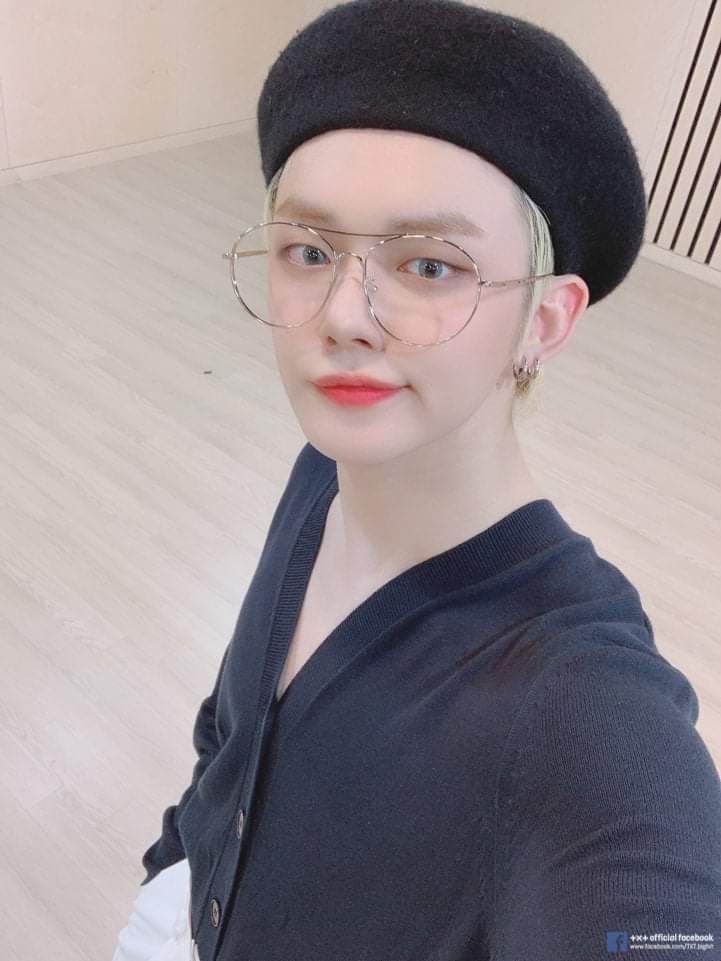 OneDream_TXT5's tweet photo. [#TXT_MBTI]

🦊

Sala de práctica // close-up // sexy // zorro

#YEONJUN 
#SupportTXT
@TXT_members
(https://t.co/0u7lHnZDx3) https://t.co/GxkzLQgjb7