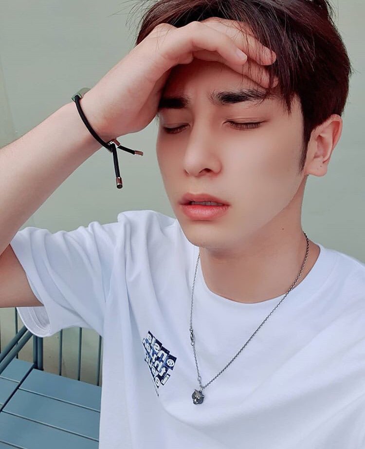 bae173arg's tweet photo. [INSTAGRAM] 200708

Actualización de Hangyul en su Instagram personal.

“Hace mucho calorㅠㅠ”

Cred: lee_gyul_gyul
Trad: H&amp;D Argentina

#HnD #MBKBOYS
#이한결 #LEEHANGYUL
#남도현 #NAMDOHYON
#SOULMATE #SOUL #GOODNIGHT https://t.co/ZtIygSv09o