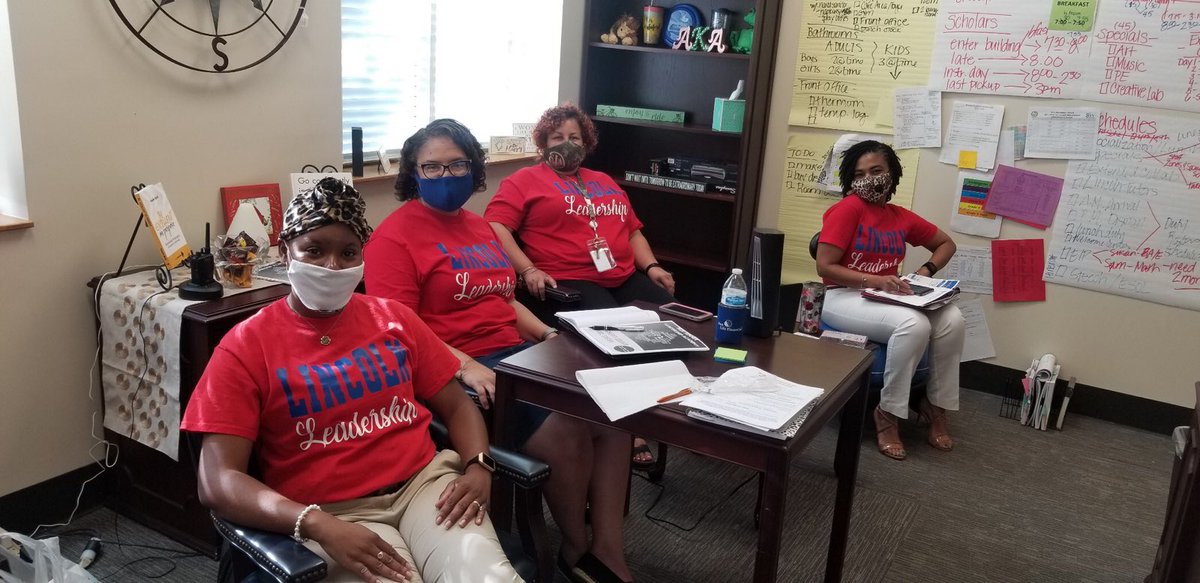 coachMLT's tweet photo. Let’s get it LEMS!! DCSS 2020 Summer Leadership Academy!! #leadershipatitsbest #DCSS2020SLI https://t.co/GBhseqcDvP