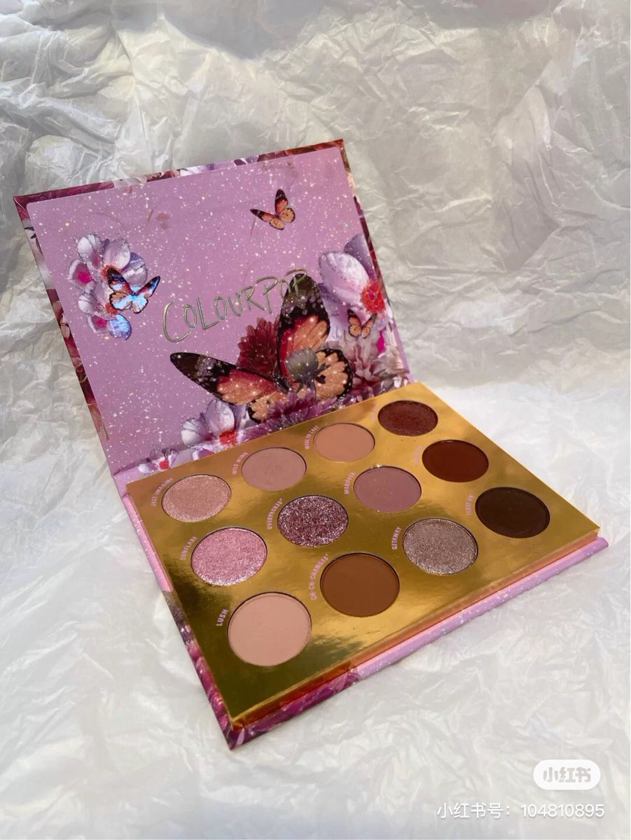 b_up_labo's tweet photo. ColorPopのアイシャドウパレットってパケ買いしたくなっちゃう可愛さ🦋
パッケージが可愛いのは勿論だけど発色もいいし安いのに瞼が荒れないから大好き😭💖 https://t.co/Yu0EwiC0c8