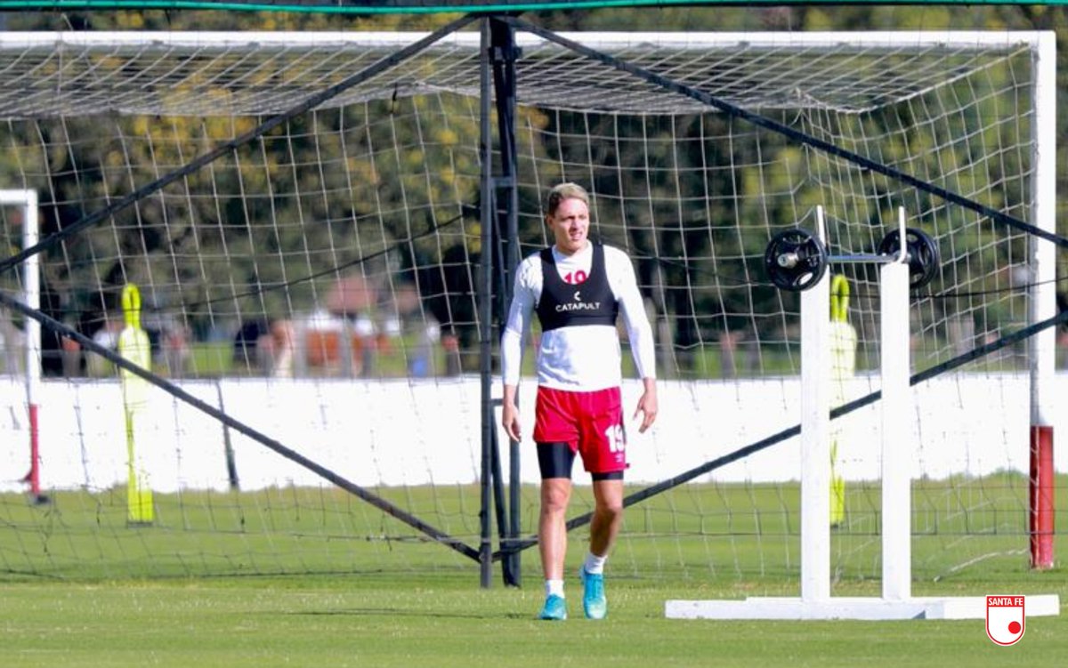 SantaFe's tweet photo. #PostalesDelLeón 📸🦁

¡Iniciamos entrenamientos 🏋️‍♂️! https://t.co/4h2jIgNjzH