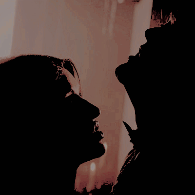 ⠀⠀
  ㅤㅤ𝐁𝐄𝐖𝐀𝐑𝐄 𝐀 𝑽𝑰𝑷𝑬𝑹'𝑺 𝑺𝑻𝑰𝑵𝑮.ㅤ[ edit. ]
⠀⠀