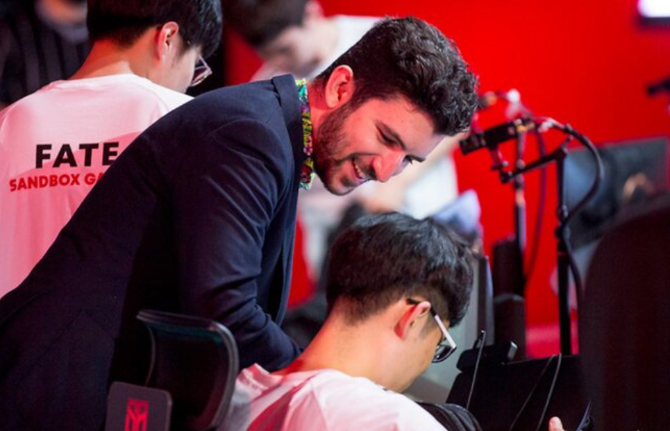 JFG_Esports1's tweet photo. 🏆 LCK Summer 2020
Resultados del día:
🆚| Kt Rolster 0 - (2) T1
🆚| SeolHaeOne Prince 1 - 2 Sandbox Gaming
================================
Encuentros de mañana:
🆚| DRX vs Hanwha Life Esports
🆚| Afreeca Freecs vs Damwon Gaming
#LCK2020 #Esports https://t.co/skIbHluOcm