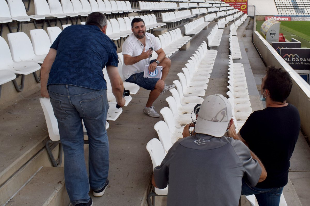 Lleida_Esportiu's tweet photo. 🗣️ En @Vallentins, aficionat del Lleida, protagonista al programa #OnzeTV3!

📍 Gravació realitzada el passat 25 de juny

👉🏻 https://t.co/WZfd0qAnLt

#LleidaEsportiu 🔵 https://t.co/zB5tEQ0tYk