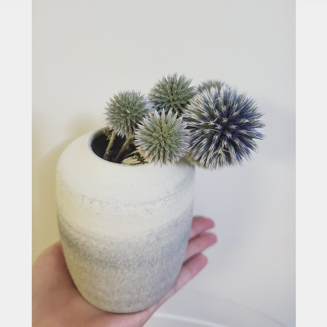 cpertamlisc's tweet photo. Kawaii

＜簡。非簡＞

#陶 #手造陶 #炻器 #拉坯 #花器 #藝術
#pottery #ceramics #potteryhk #hkceramics #ceramicdesign #art #artwork #flower #ceramicart #clay #stoneware #granite #slip #handmade #handmadeceramics #wheelthrown #wheelthrownceramics #cpertamlisc #hkartists #hk https://t.co/xaTdZwUQvi