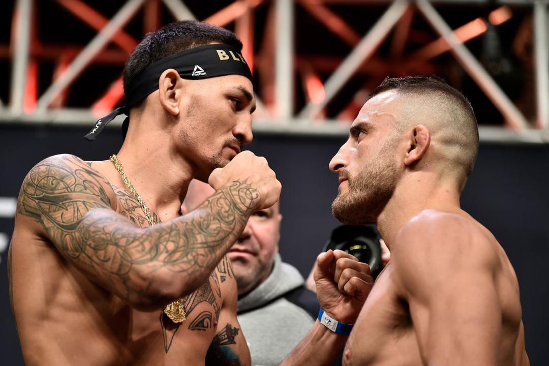 CombatcultureAF's tweet photo. Do you think Max was robbed?
In our last post, a lot of you felt Max was robbed in his fight vs Alex
Remember it’s common for judges to default to the champion, when thr fight is close. 
Like Reyes losing  to Jones in a fight that a lot of people felt he won. 
Let’s talk https://t.co/LMPMYHWfzr