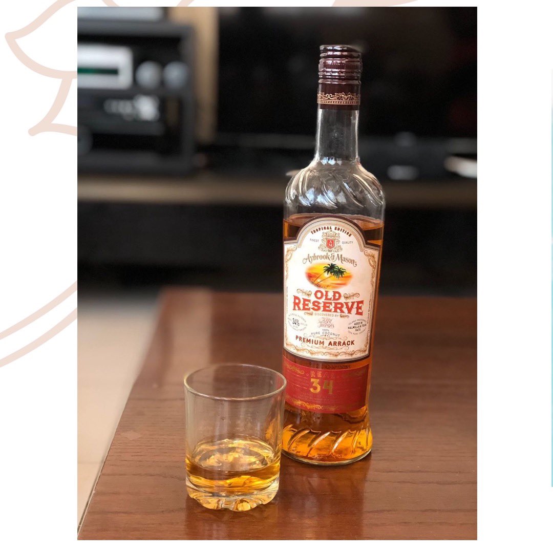 Old_Reserve's tweet photo. Old Reserve Arrack is a spirit many of us love to try, especially when it comes to those long, hot summer days.
You can drink it as a shot or on the rocks, but the great thing about #Arrack is you can mix it into cocktails so it’s more enjoyable for a crowd!
#srilanka #oldreserve https://t.co/slRLAihCjD