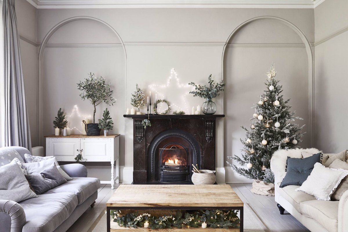 PRShotsonline's tweet photo. Elegant Christmas Living Room Lifestyle from @Lights4fun 
https://t.co/eA23q7NShM 
Ref number: 1241809 
#christmas #christmasdecor #christmaslights #christmasdecorating #xmashome #homeinspo #homeideas #lights4fun #christmashome #christmasinspo #christmasideas #christmasinjuly https://t.co/fjH5bSKMRh