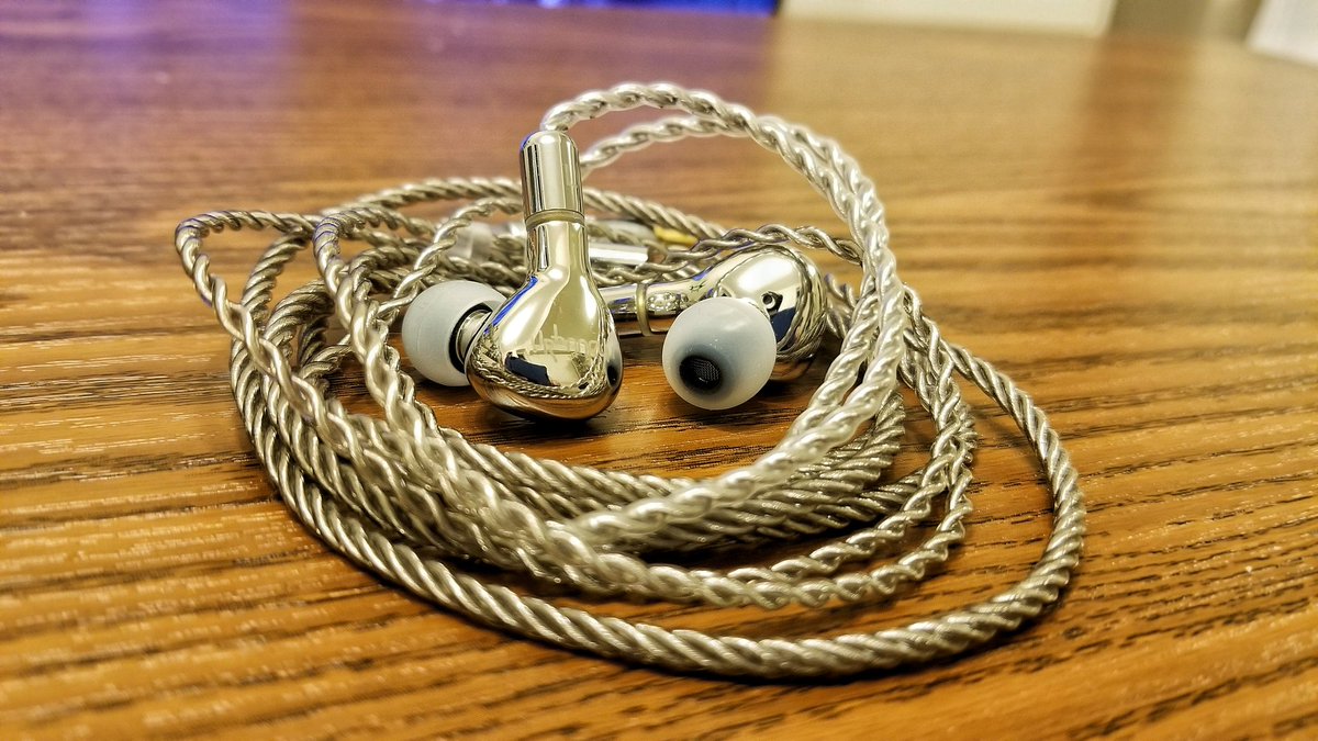 rifg8715's tweet photo. Urbanfun - YBF-ISS014 (Beryllium Diaphragm Dynamic Driver)
#Urbanfun #YBFISS014 #beryllium #dynamic_driver #Earphone #Inearphone #IEM #HIFI #HeadFi #PortaFi #Audiophile #Audio #Music #發燒耳機 #發燒音響 #隨身音響 https://t.co/hGyHCxXeDc