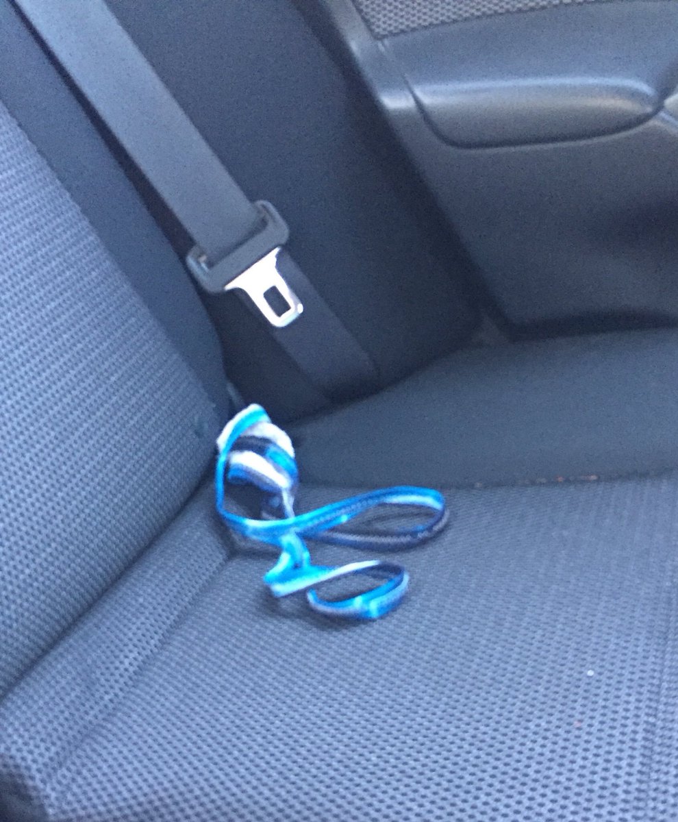 Solomonscompany's tweet photo. Aún recuerdo cuando viajaba en los #uber y llevaba putifaldas y me acariciaba para después dejar mis tanguitas en el Uber ufff🔥🔥🔥 
Ya quiero que se acabe el confinamiento 
#perversa 
♠️ https://t.co/rF83f3vvCQ