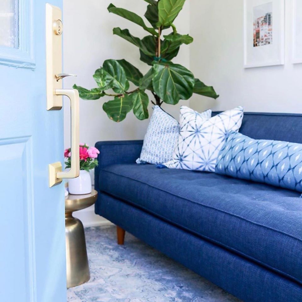 281Innovate's tweet photo. Traditional meets sophisticated elegance✨
▪️
The Transitional Heritage Monolithic Entry Set from Emtek is featured here on the @oneroomchallenge cottage renovation by @thekatrinablair.
▪️
Pretty, right! 😍 https://t.co/UKWhN8EUft