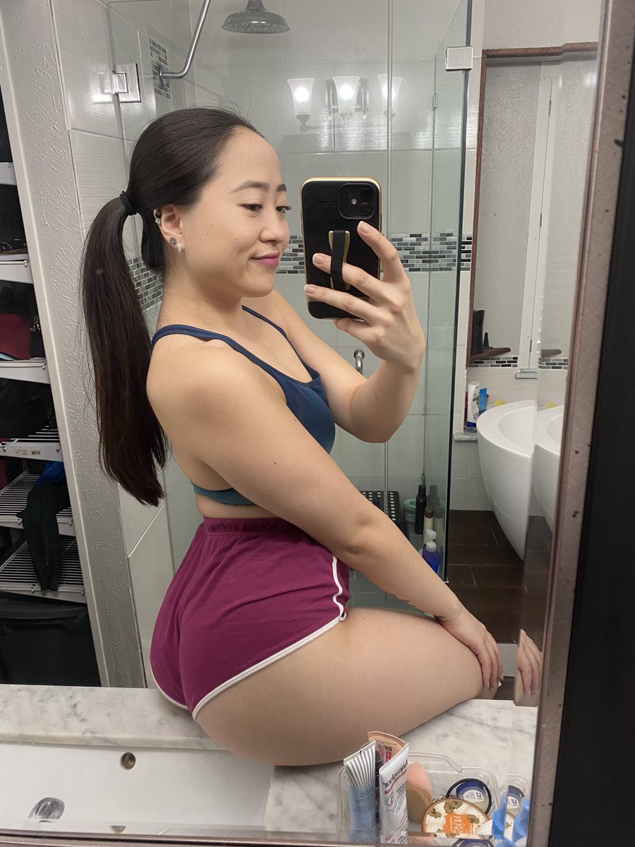 Kimmy Kalani on Twitter: "RT @KimmyKalani: I can never have enough shorts and sports bras 😍"