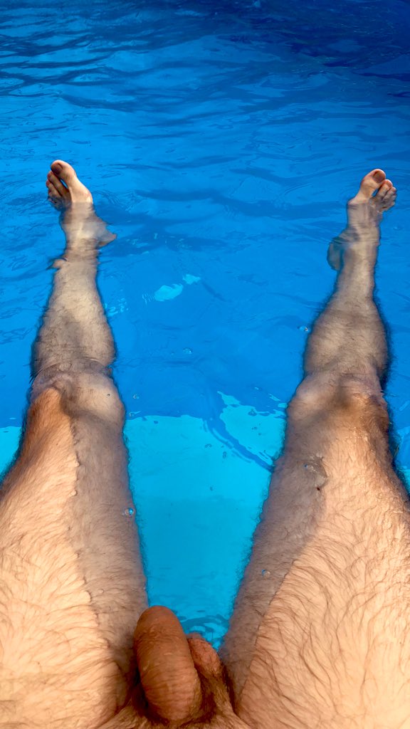 gay_ordinary's tweet photo. Vacation has started :)
#naked #gayrelax #nudistpool https://t.co/qrTmARgIFE