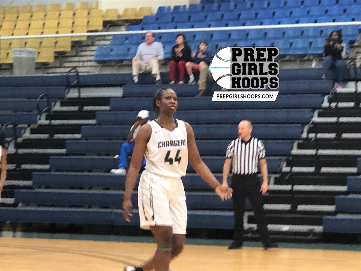 PGH_SCarolina's tweet photo. The Palmetto State has plenty of talent on the girls side.  TAG AND RETWEET !! @Opsgirlshoops #PrepGirlsHoops #RECRUITTHEPALMETTOSTATE https://t.co/ZO0EZpm7Jv