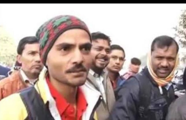AAPkaPandit's tweet photo. @IYCUttarakhand Congressis after @raghav_chadha's Press Conference today
#SoldOutCongress 👇👇 https://t.co/0r2nFzMl2G