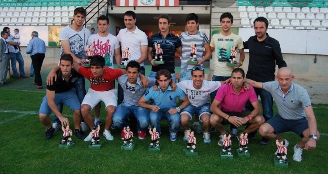 llume38's tweet photo. Una vez soñamos juntos qué @ZCFoficial queríamos.
Ojalá pronto se abra esa puerta que nos devuelva al lugar que merecemos.
Mis mejores deseos para el #PlayOff🎙️ https://t.co/SOuk5rqFpM