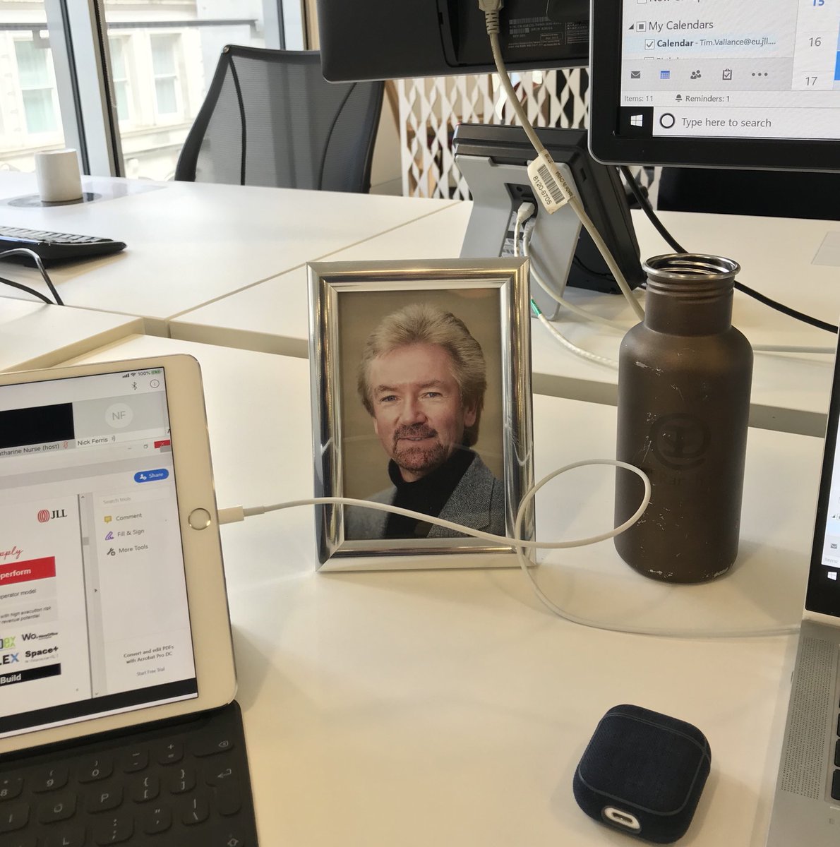 TimVallance23's tweet photo. It’s quiet in the office - but I’m not lonely #DealOrNoDeal #SwapShop #YoullNeverWorkAlone #YNWA https://t.co/62ninaUreu