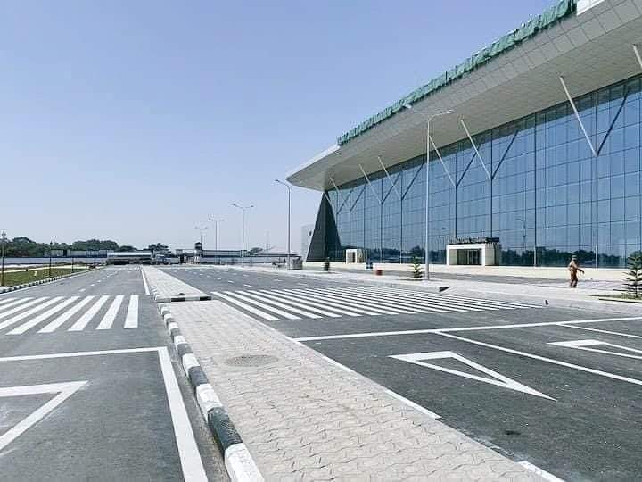 ThatVyktur's tweet photo. Our brand new Akanu Ibiam Enugu Airport done by Odogwu Buhari. https://t.co/ngehG45vdm