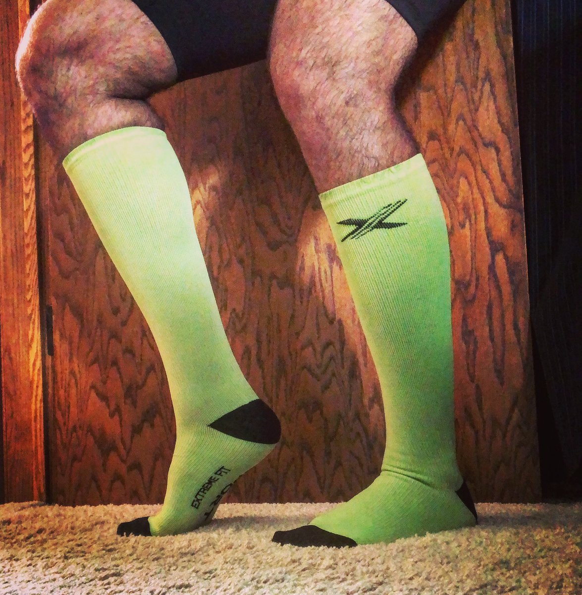PKTirish's tweet photo. Like my @extremefitusa compression socks? Want to help out front line medical staff? Buy a pair of Extreme Fit compression socks n they’ll donate a pair 2 nurses n healthcare workers! Use code “BRP20” to save 20% on orders over $50!
#bibchat #ad #ExtremeFitBR #bibravepro #nurses https://t.co/bIQpY5ayUQ